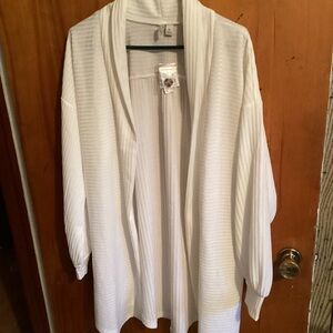 Cato’s ladies white textured open Cardigan, size XL, NWT